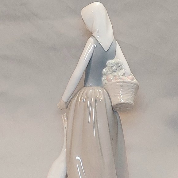 NAO By Lladro "Hungry Goose" Vintage Home/Office Collectible Statue Figurine - Picture 5 of 12